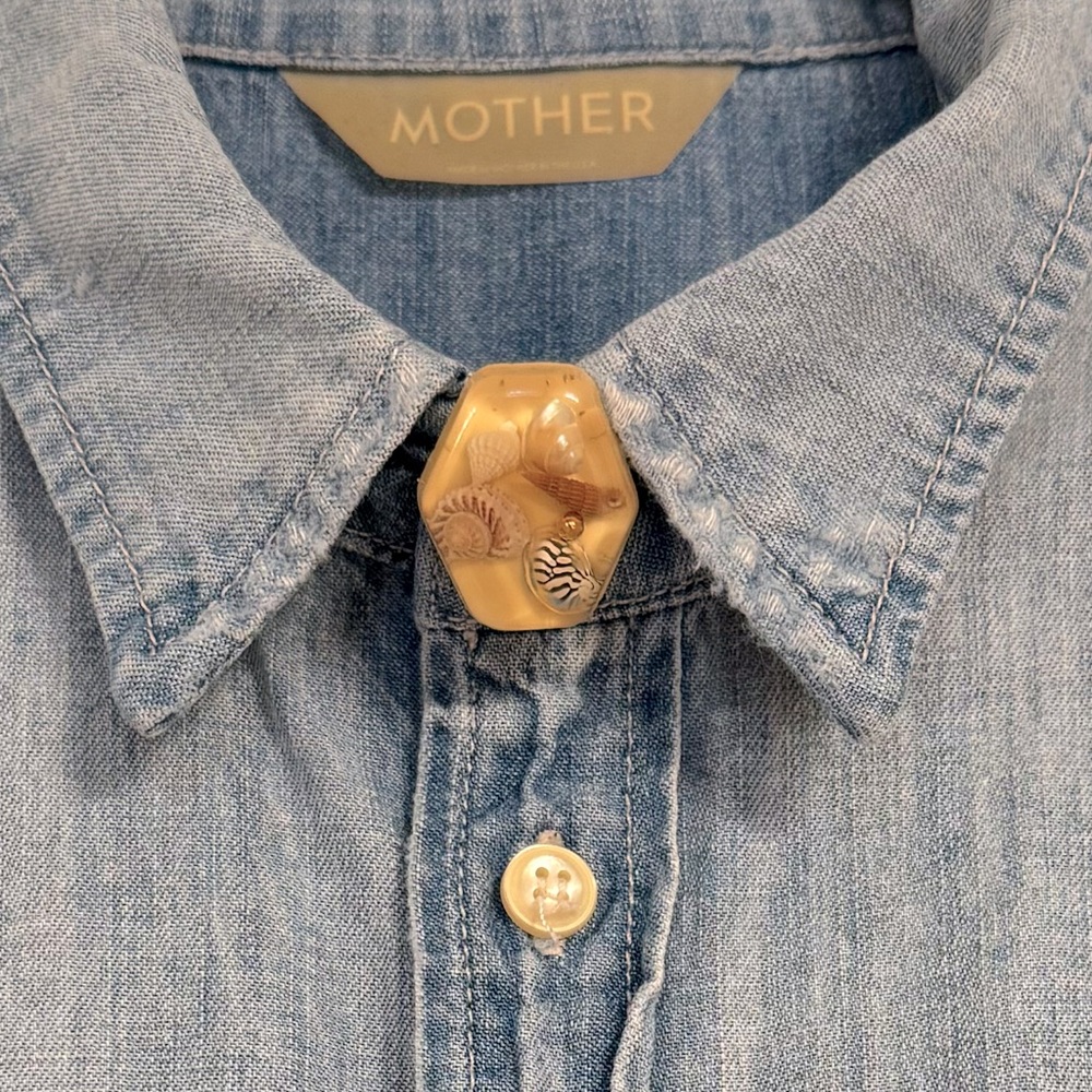 VINTAGE Resin Shell Button Cover - Picture 3 of 14
